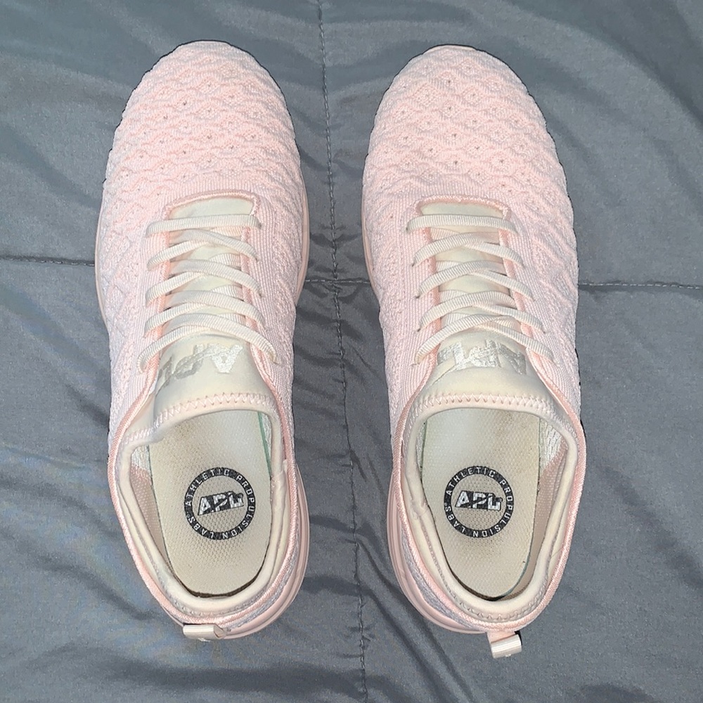APL techloom phantom size 10 mens or 11.5 womens